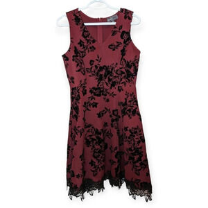 Donna Ricco Burgundy Red Black Velvet  Burnout Lace Detail Formal Dress 4 Woman